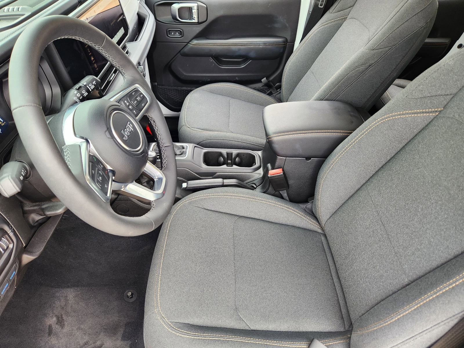 Used 2025 Jeep Wrangler Sahara w/ Safety Group image 22