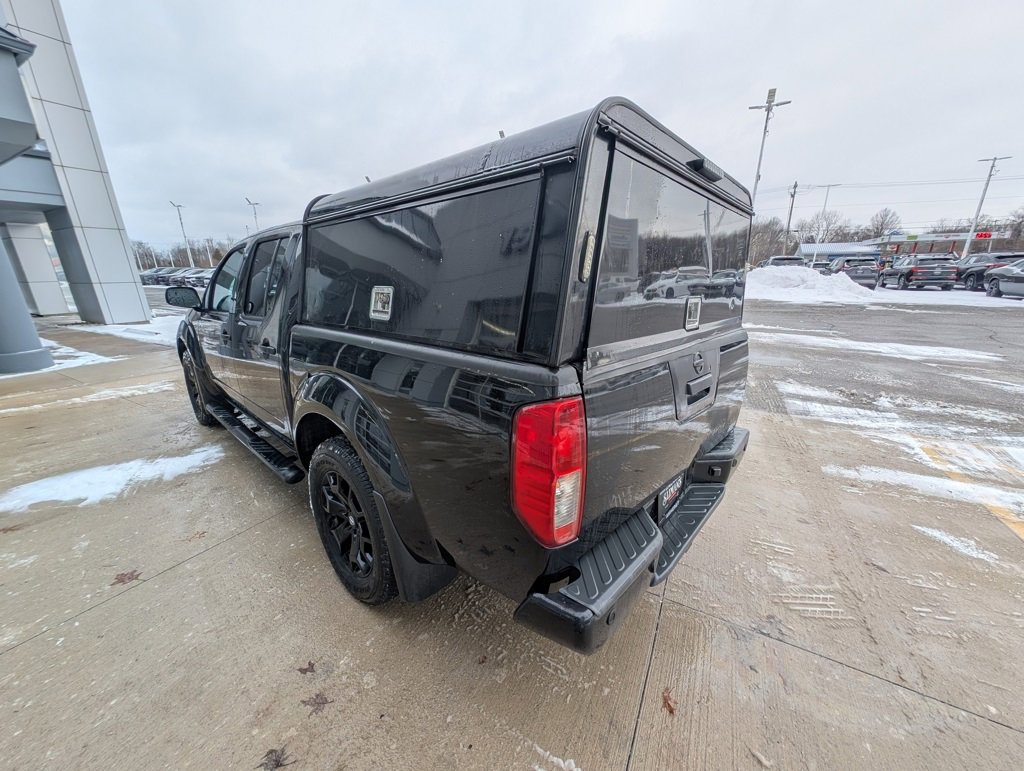 Used 2021 Nissan Frontier SV w/ Midnight Edition Floor Mats image 6
