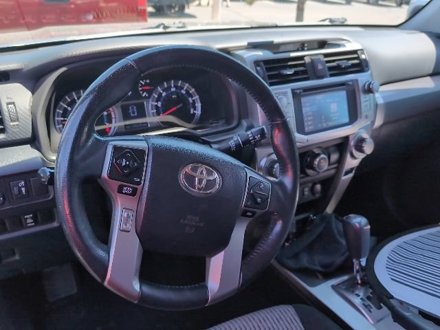Used 2016 Toyota 4Runner SR5 AWD/4WD image 6