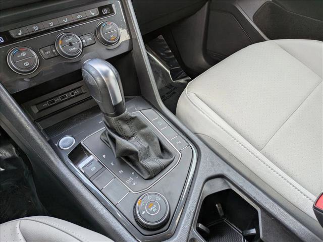Used 2020 Volkswagen Tiguan SE R-Line AWD/4WD image 12
