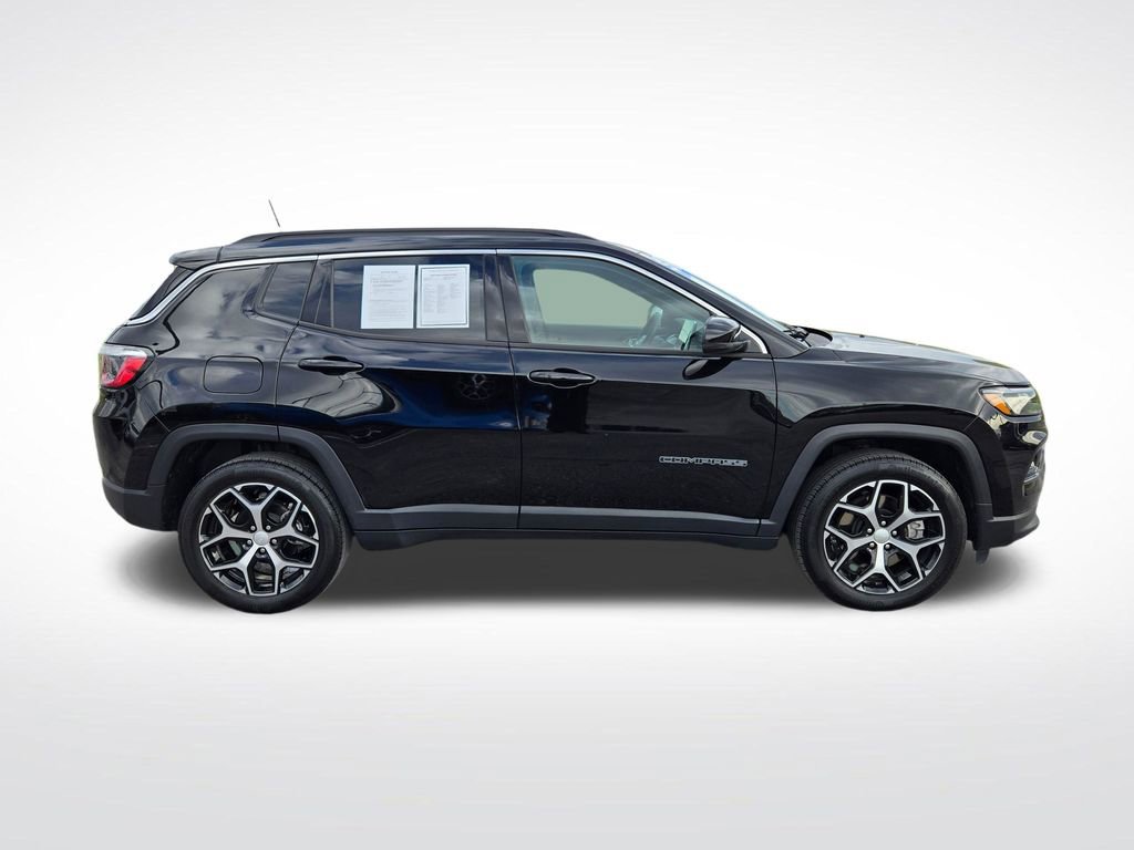 Used 2024 Jeep Compass Limited image 2