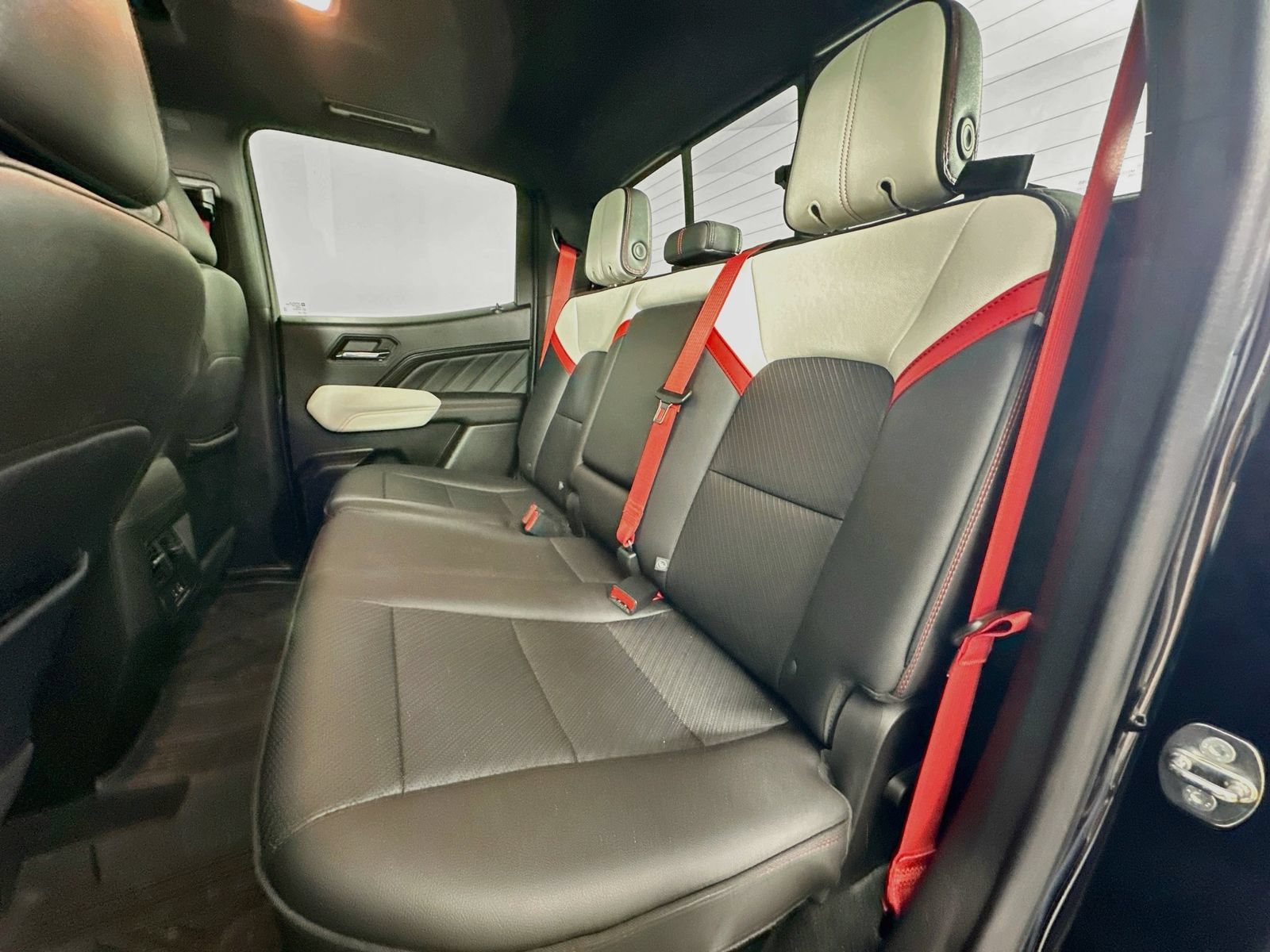 Used 2023 GMC Canyon AT4X AWD/4WD image 27
