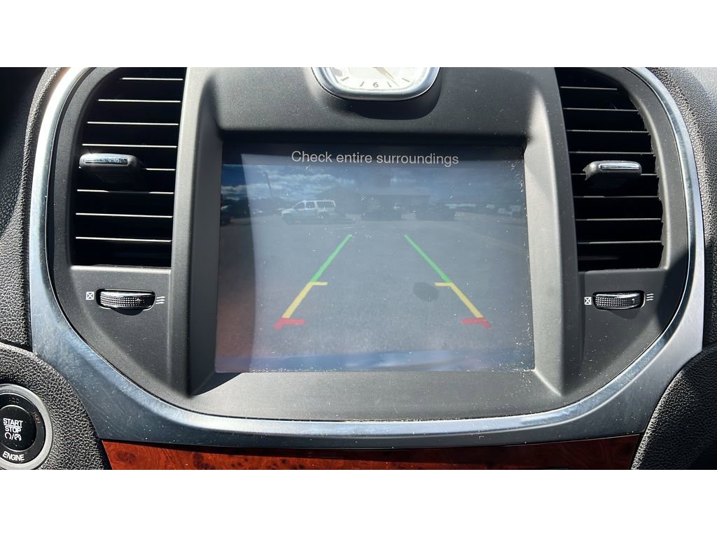 Used 2014 Chrysler 300 image 19