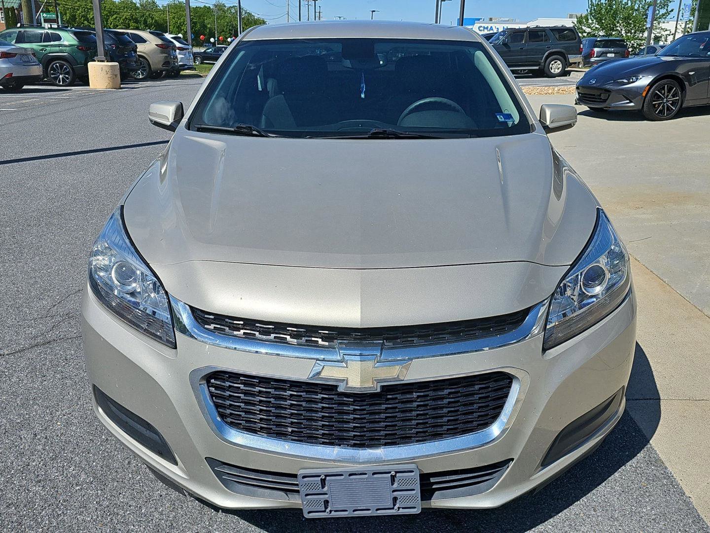 Used 2016 Chevrolet Malibu LT w/ Power Convenience Package FWD image 2