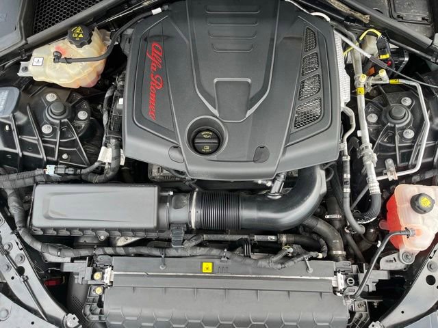 Used 2020 Alfa Romeo Giulia Ti w/ Active Blind Spot Package AWD/4WD image 33