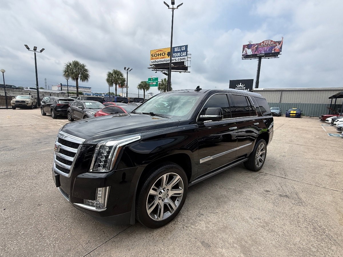 Used 2019 Cadillac Escalade Premium Luxury AWD/4WD image 7
