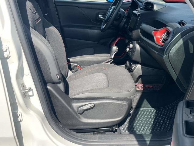 Used 2023 Jeep Renegade Trailhawk AWD/4WD image 22