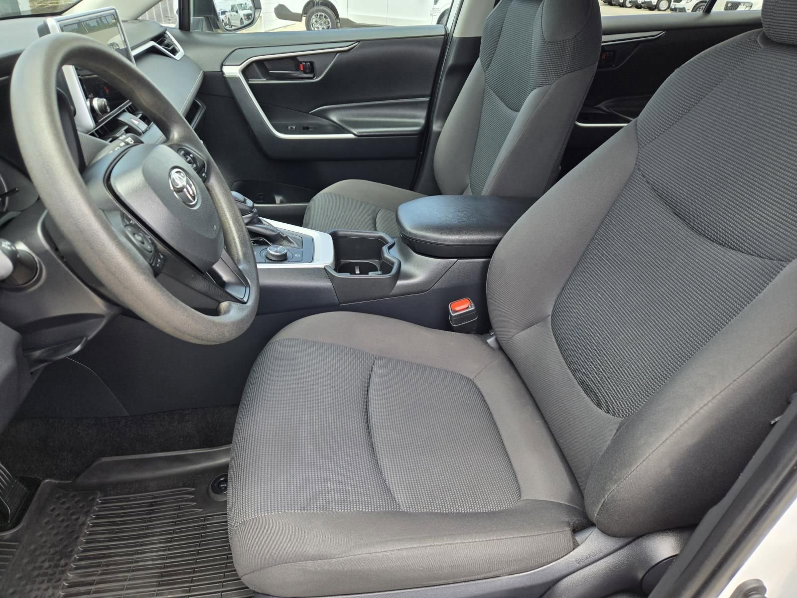 Used 2024 Toyota RAV4 LE AWD/4WD image 21