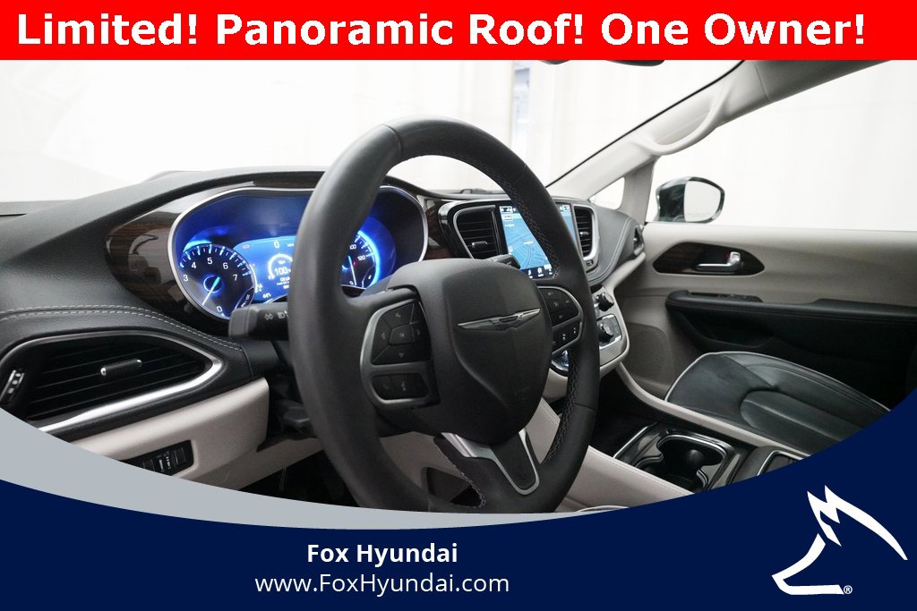 Used 2024 Chrysler Pacifica Limited image 8