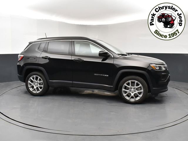 Used 2024 Jeep Compass Latitude w/ Sun and Sound Group