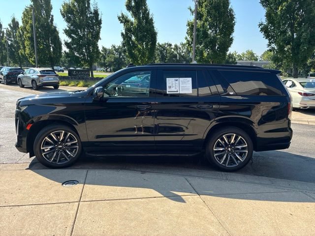 Used 2021 Cadillac Escalade Sport Platinum AWD/4WD image 4