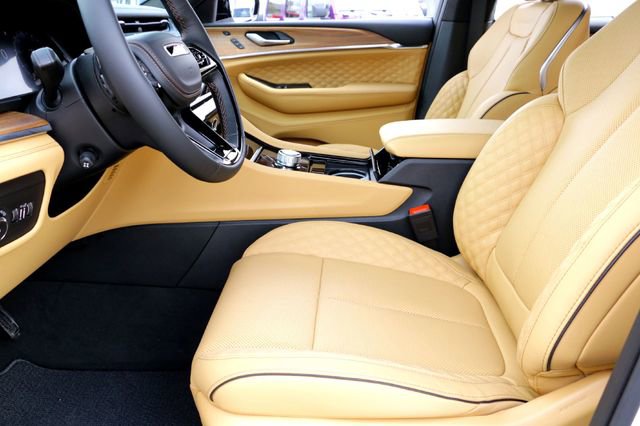 New 2026 Jeep Grand Cherokee L Summit image 9