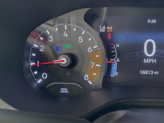 Used 2023 Jeep Compass Sport AWD/4WD image 13