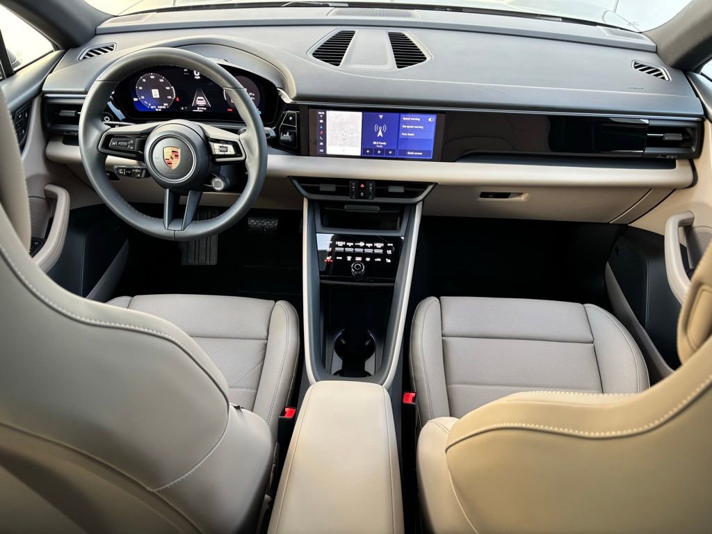 New 2025 Porsche Macan 4 Electric image 24