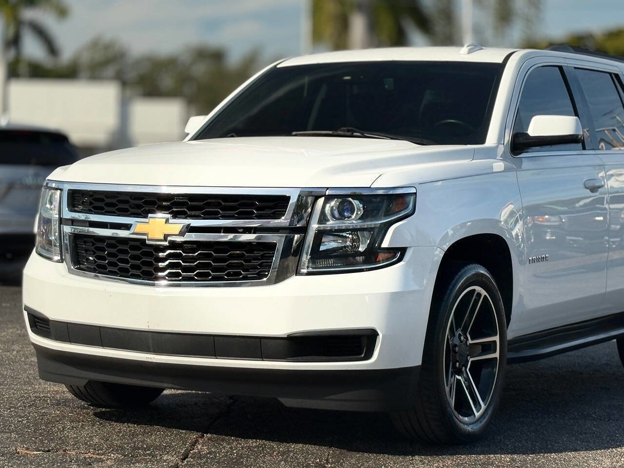 Used 2015 Chevrolet Tahoe LT image 2