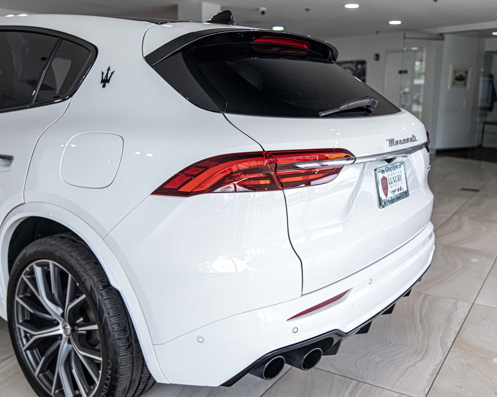 Used 2024 Maserati Grecale Modena AWD/4WD image 14
