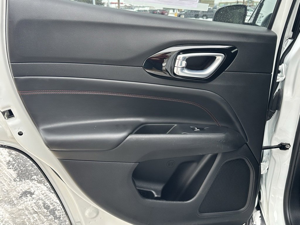 Used 2023 Jeep Compass Trailhawk image 14