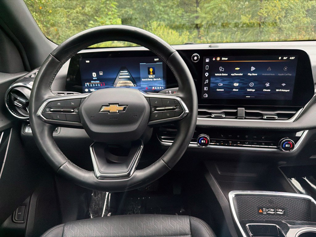 Used 2025 Chevrolet Equinox LT w/ Convenience Package II FWD image 10