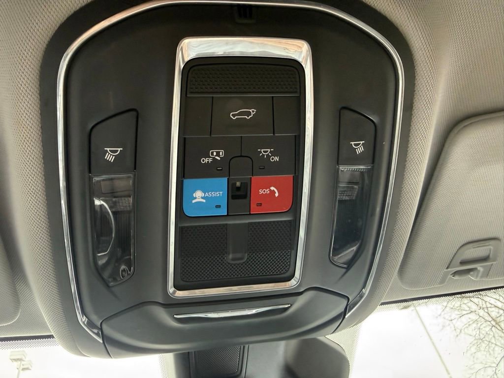 Used 2023 Jeep Grand Cherokee L Limited image 28