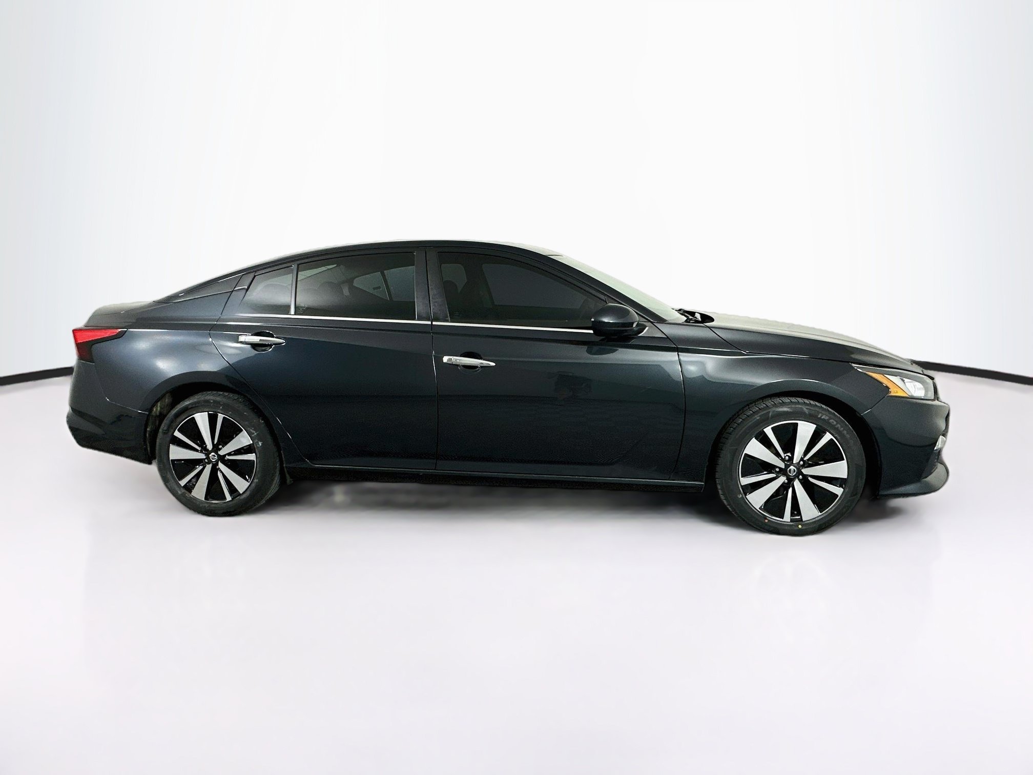 Used 2022 Nissan Altima 2.5 SV FWD image 10