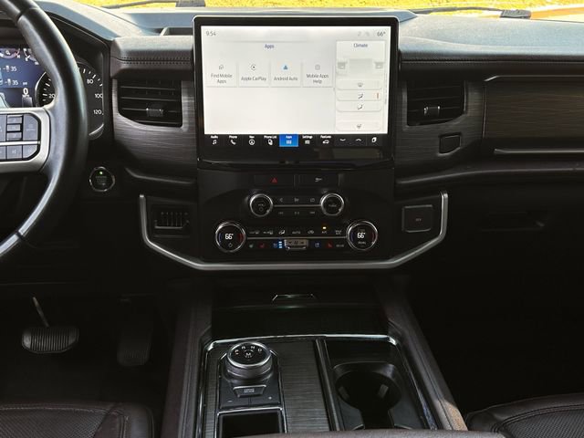 Used 2022 Ford Expedition Limited image 17