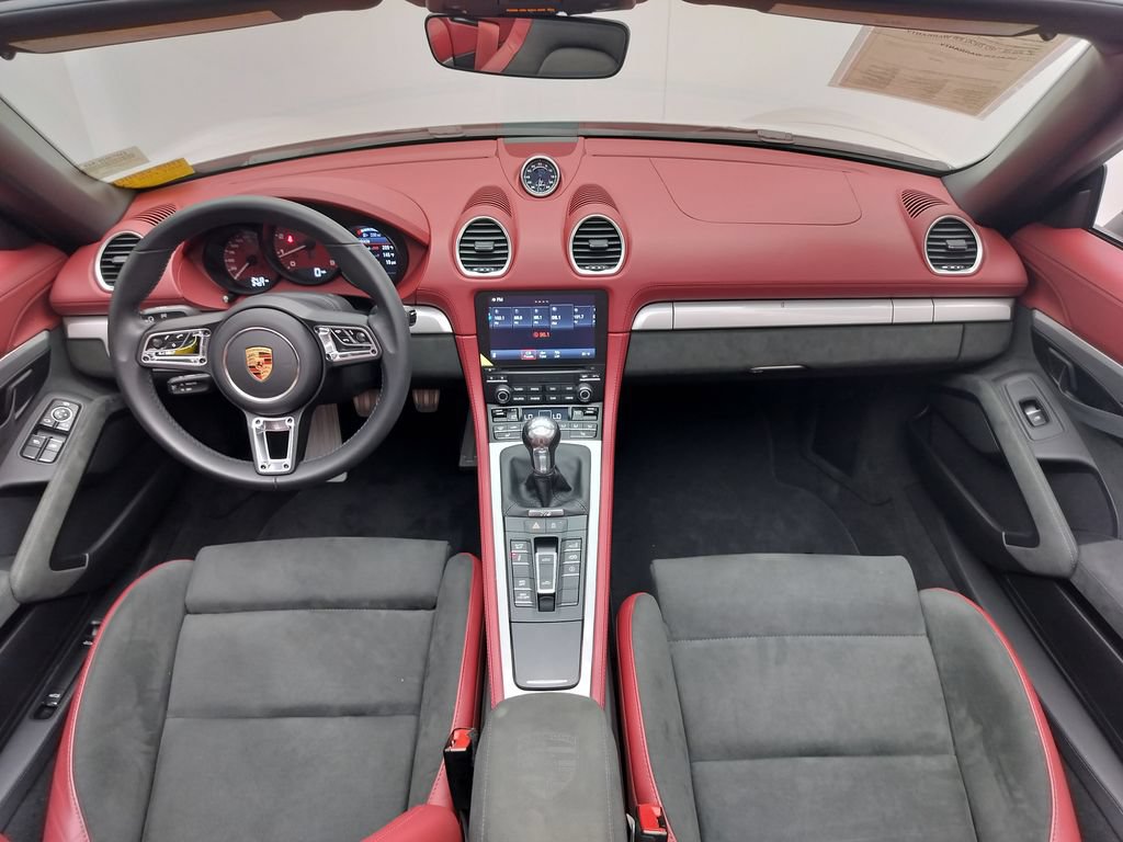 Used 2023 Porsche 718 Boxster Spyder RWD image 7
