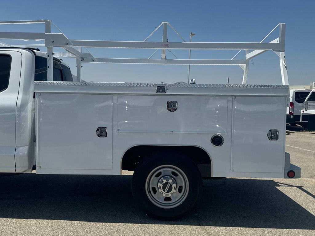New 2025 Ford F350 XL w/ XL Chrome Package image 25