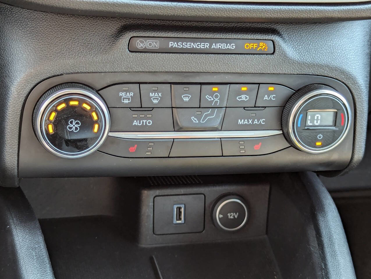 Used 2020 Ford Escape SE image 22