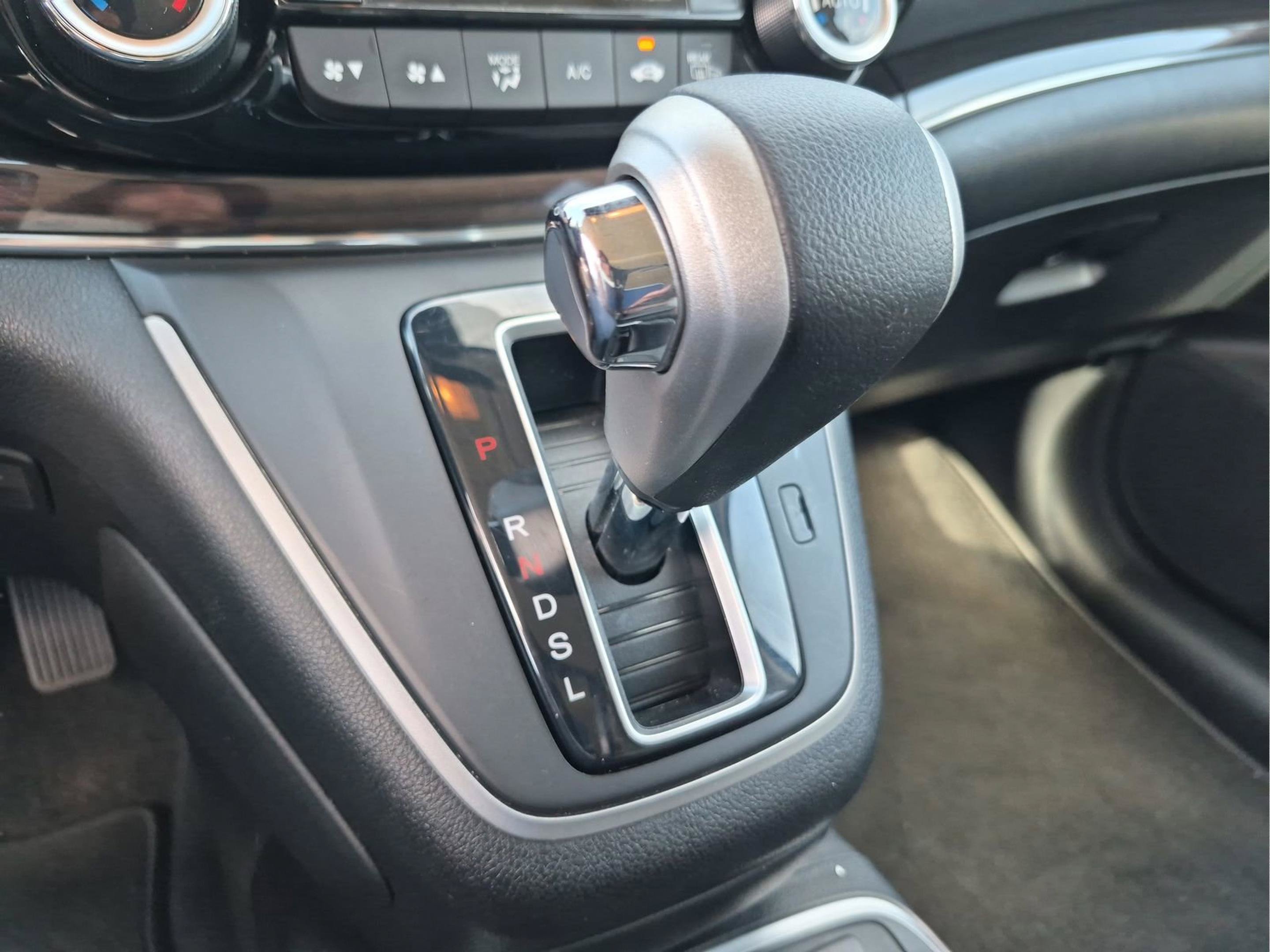 Used 2016 Honda CR-V Touring image 15