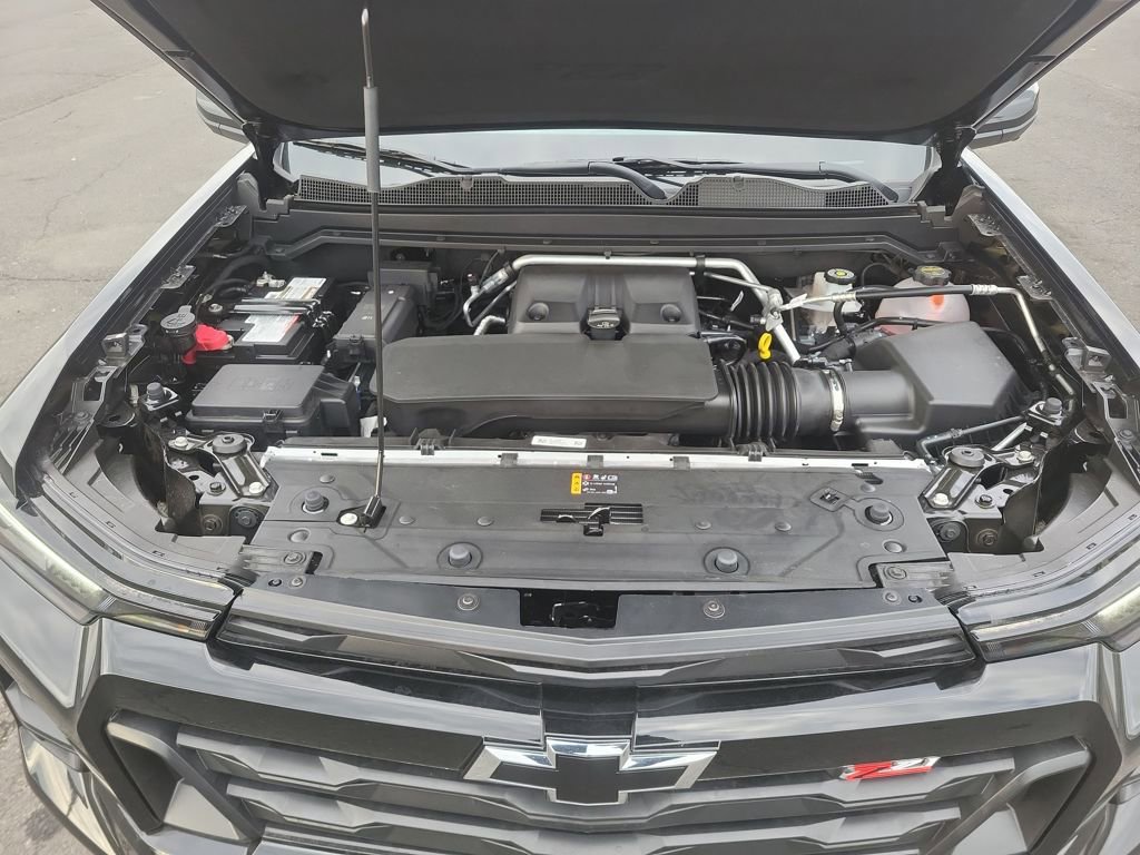 New 2025 Chevrolet Colorado Z71 w/ Midnight Edition image 32