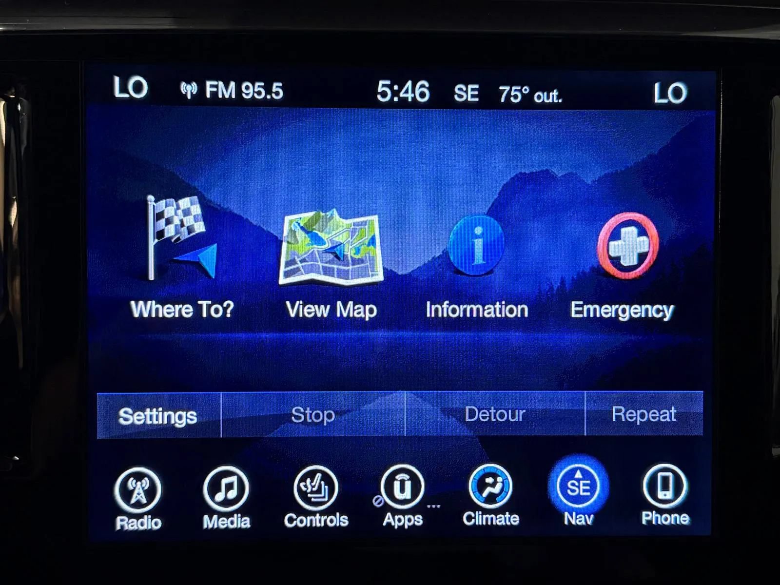 Used 2017 Chrysler Pacifica Touring-L Plus w/ Advanced Safetytec Group FWD image 13