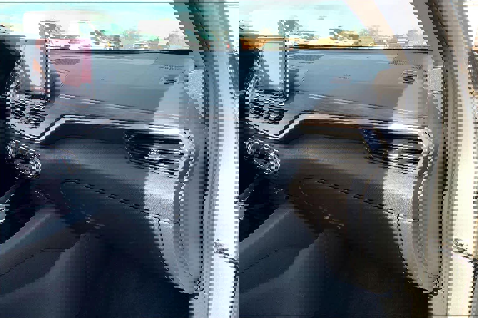 Used 2024 Nissan Altima 2.5 SV image 18