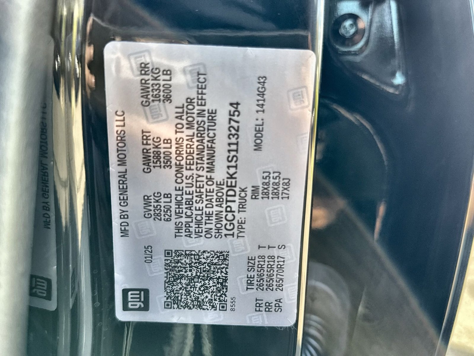 New 2025 Chevrolet Colorado Z71 w/ Midnight Edition image 30