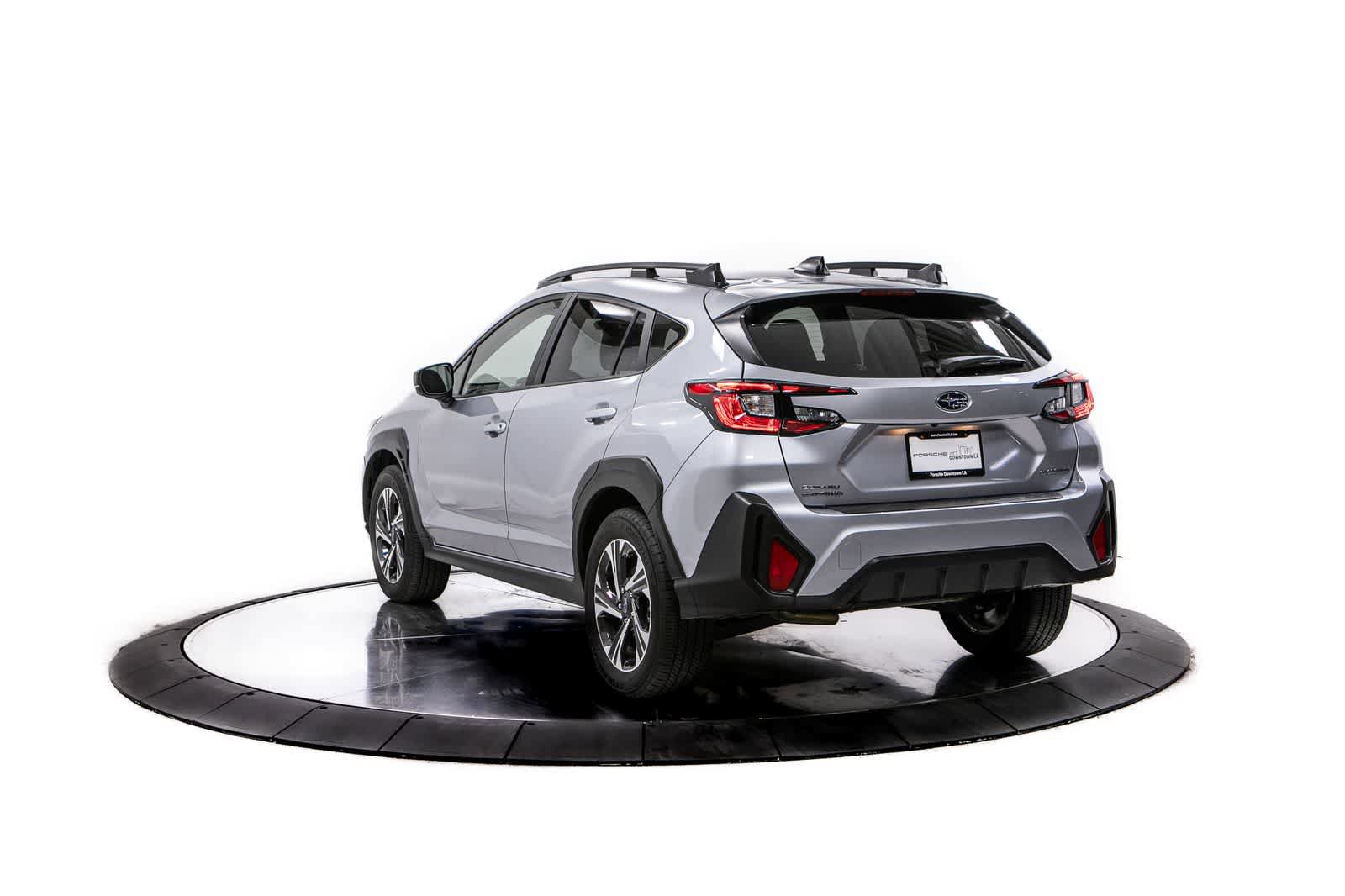 Used 2024 Subaru Crosstrek 2.0i Premium w/ Crosstrek Mirror Package AWD/4WD image 3