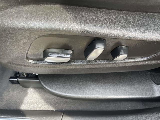 Used 2023 Cadillac XT5 Premium Luxury image 19