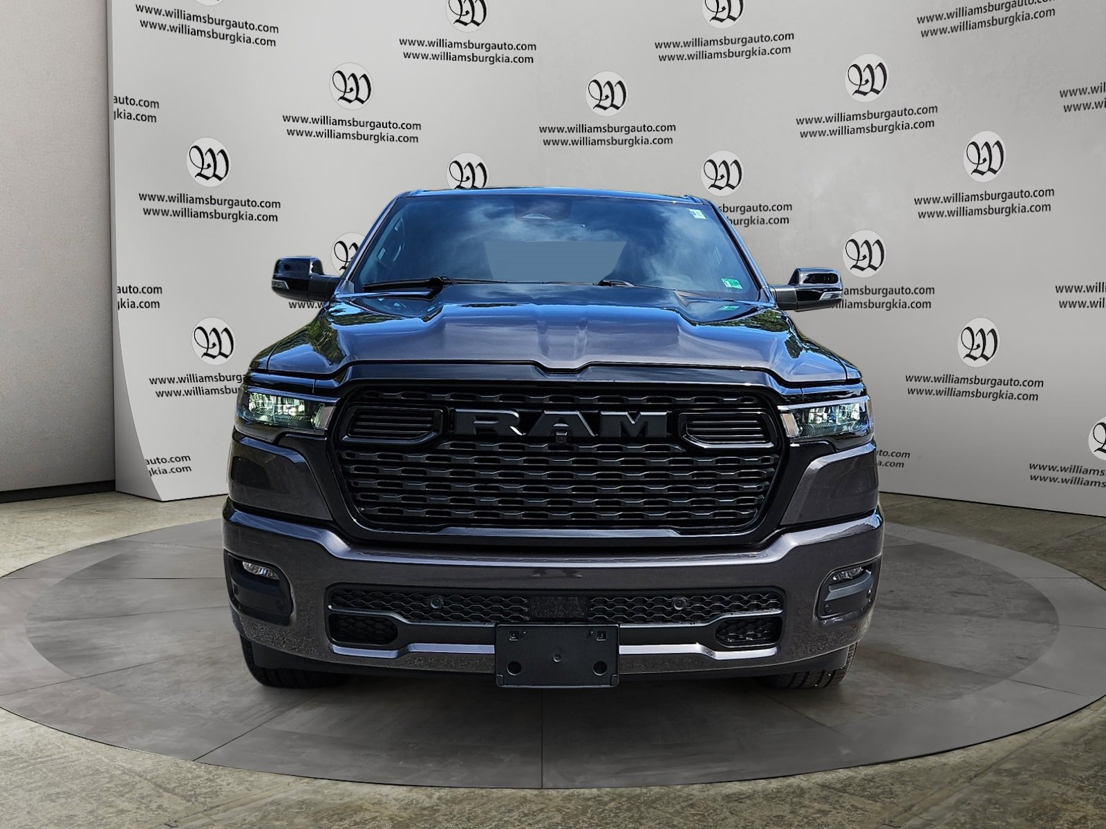 New 2025 RAM 1500 4x4 Crew Cab image 8