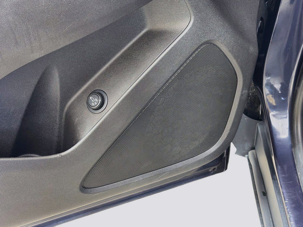 Used 2018 Chevrolet Equinox LT w/ Sun & Infotainment Package FWD image 31