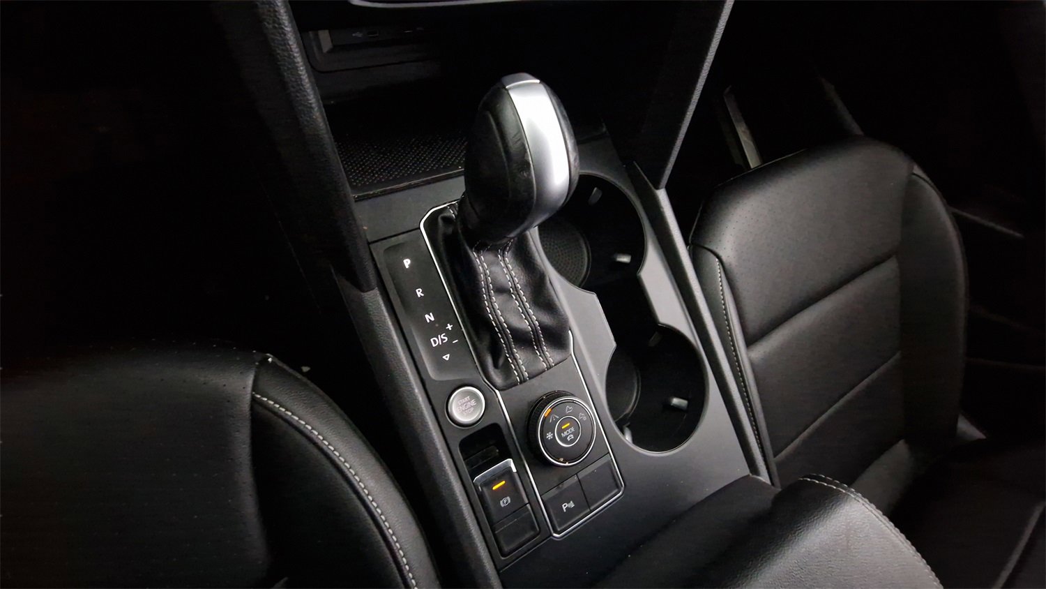 Used 2021 Volkswagen Atlas SE w/ Panoramic Sunroof Package image 18