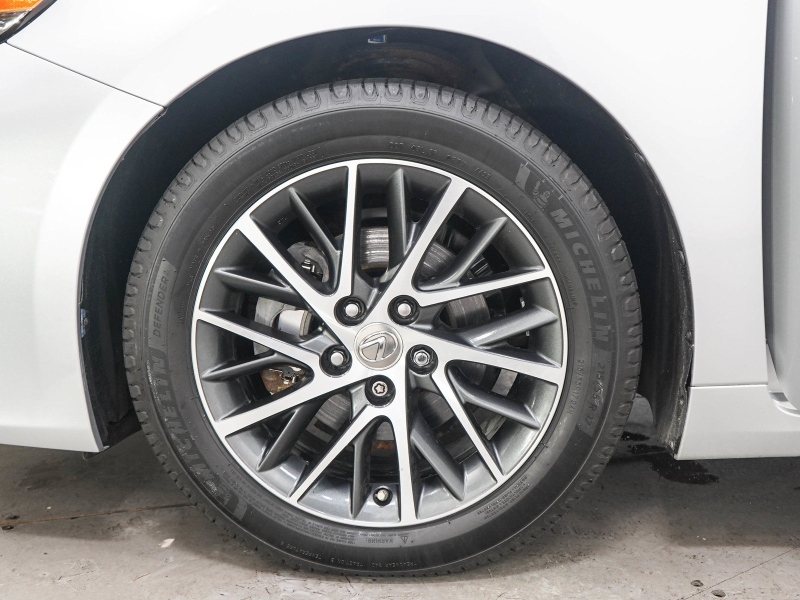 Used 2017 Lexus ES 350 w/ Luxury Package FWD image 29