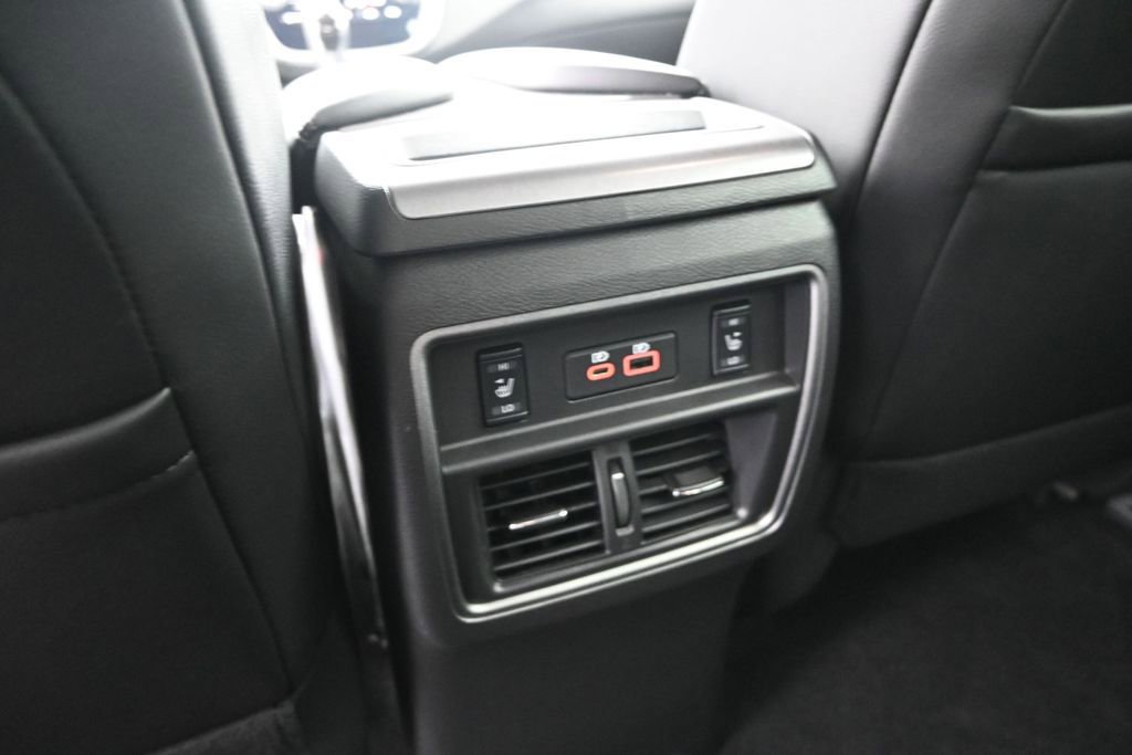 Used 2024 Nissan Murano SL FWD image 14