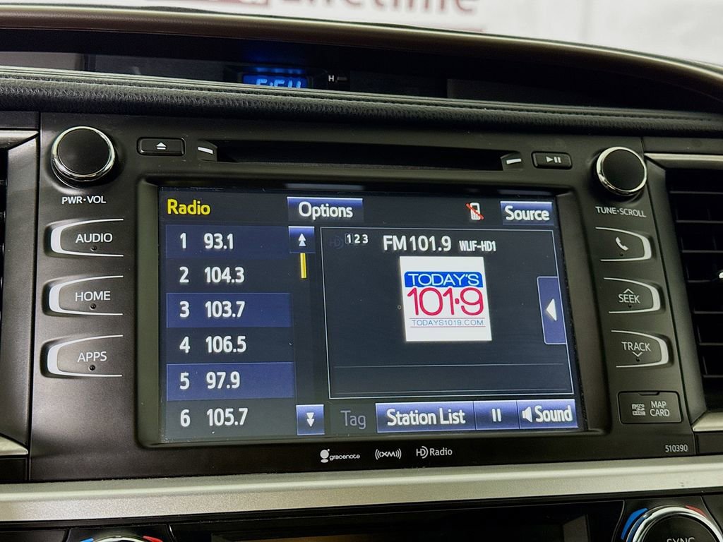 Certified 2019 Toyota Highlander XLE image 7