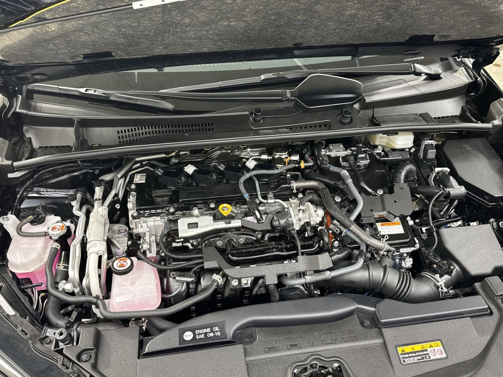 Used 2023 Toyota Prius Prime SE image 32