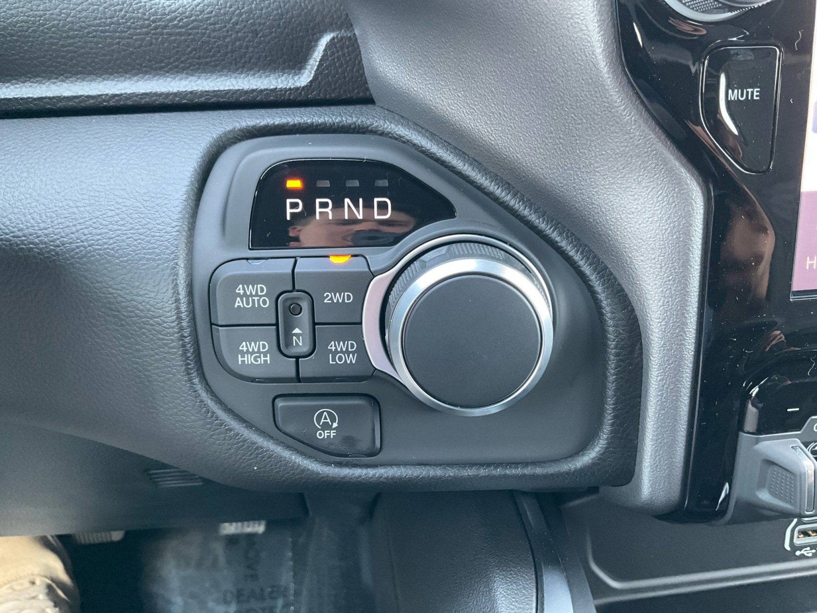 New 2026 RAM 1500 4x4 Crew Cab image 24