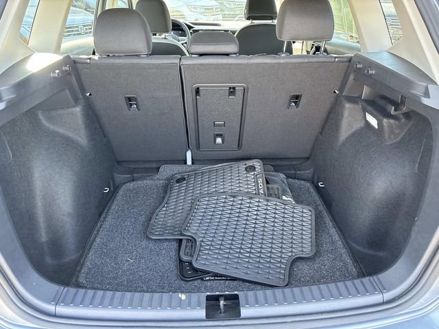 Certified 2024 Volkswagen Taos S image 5