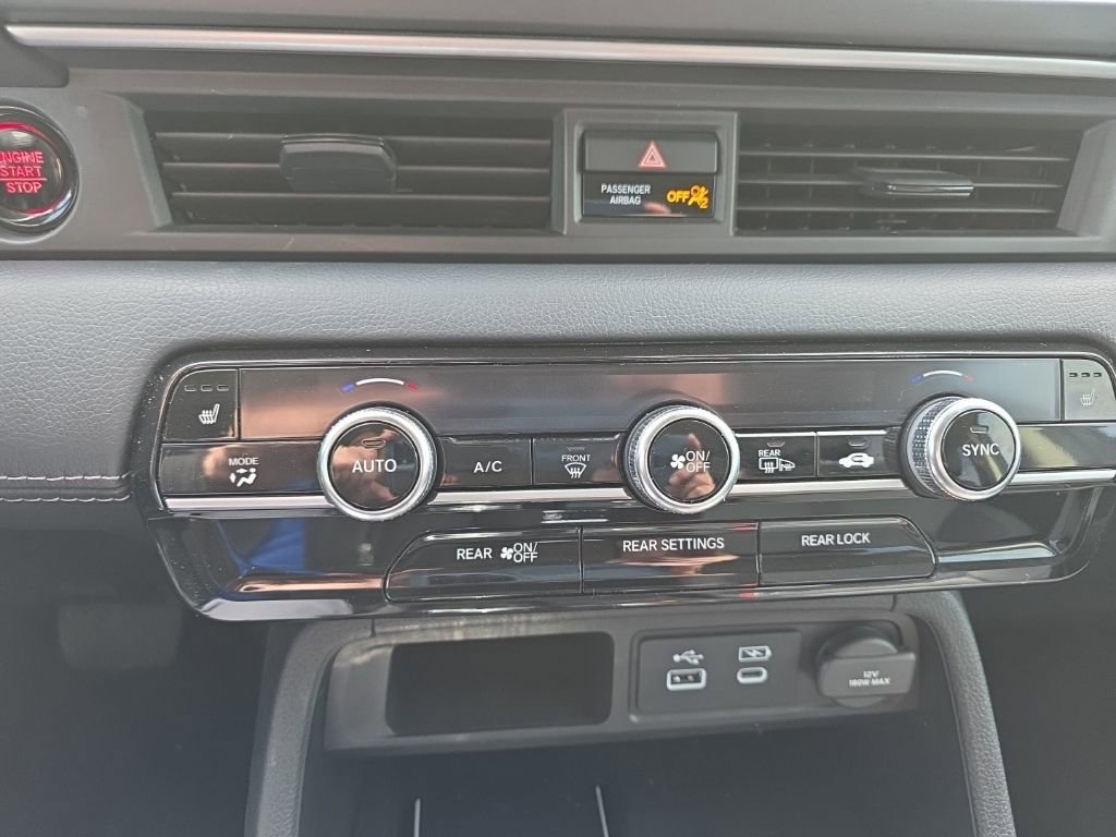 Used 2025 Honda Pilot EX-L image 18