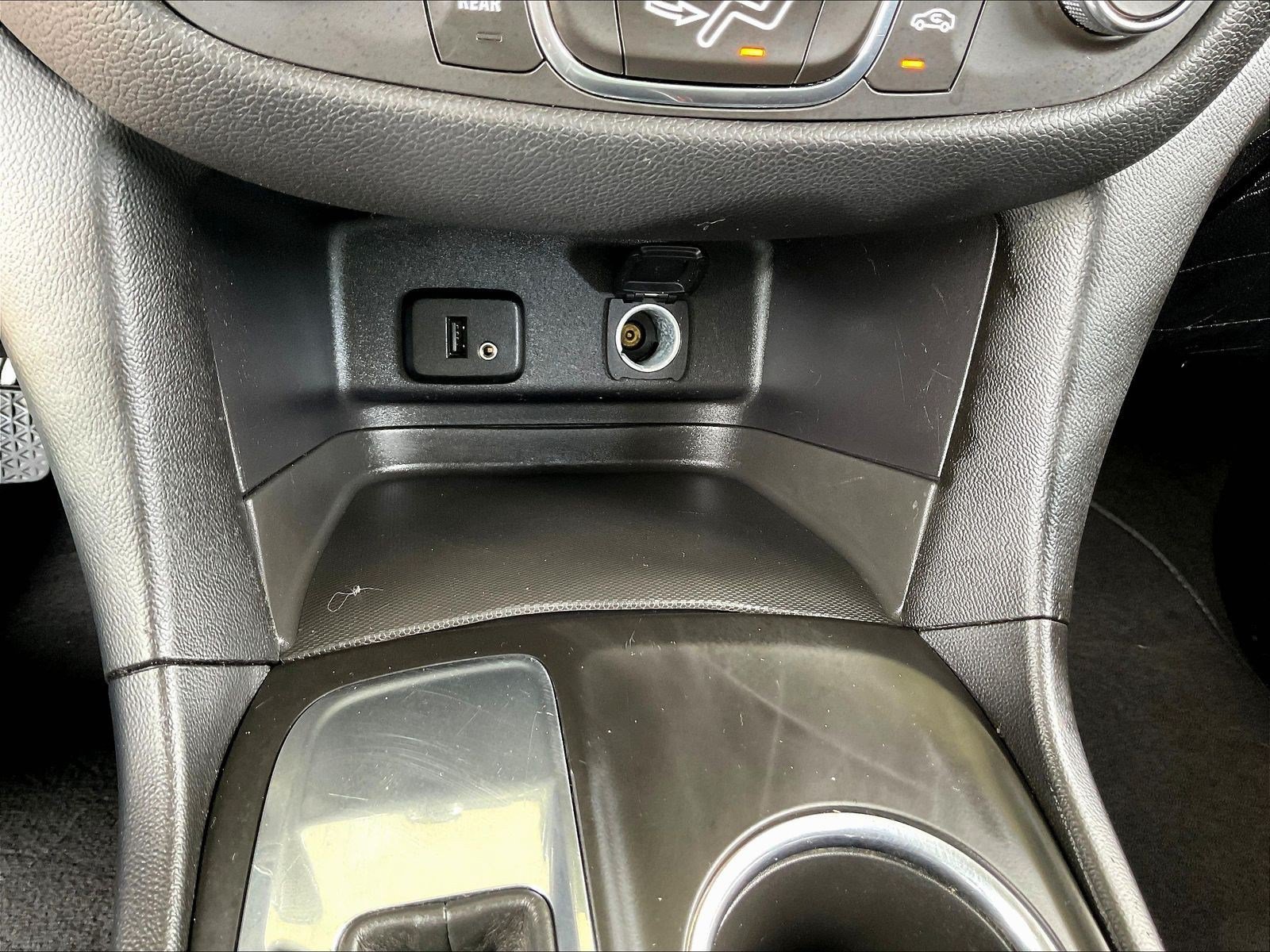 Used 2018 Chevrolet Equinox LT FWD image 15
