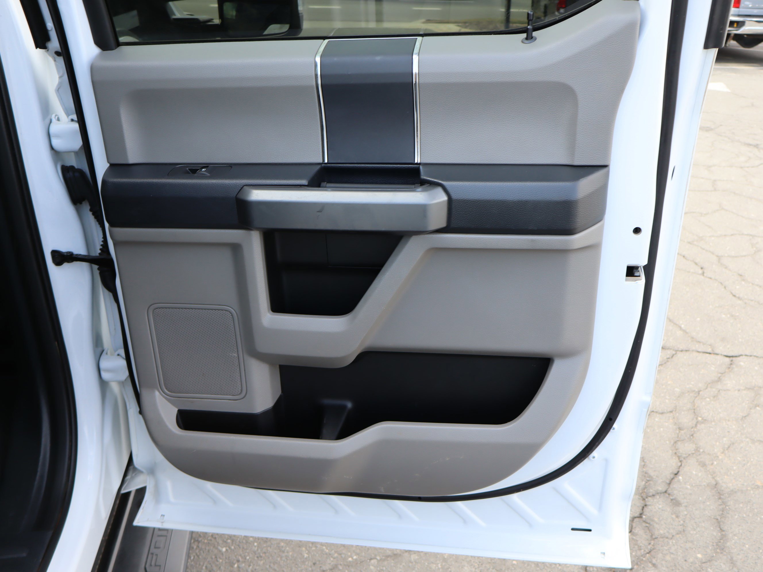 Used 2022 Ford F350 XLT image 33