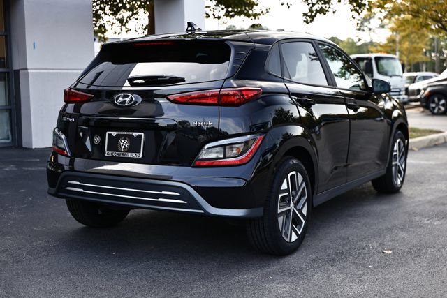 Used 2023 Hyundai Kona SE w/ Cargo Package FWD image 7