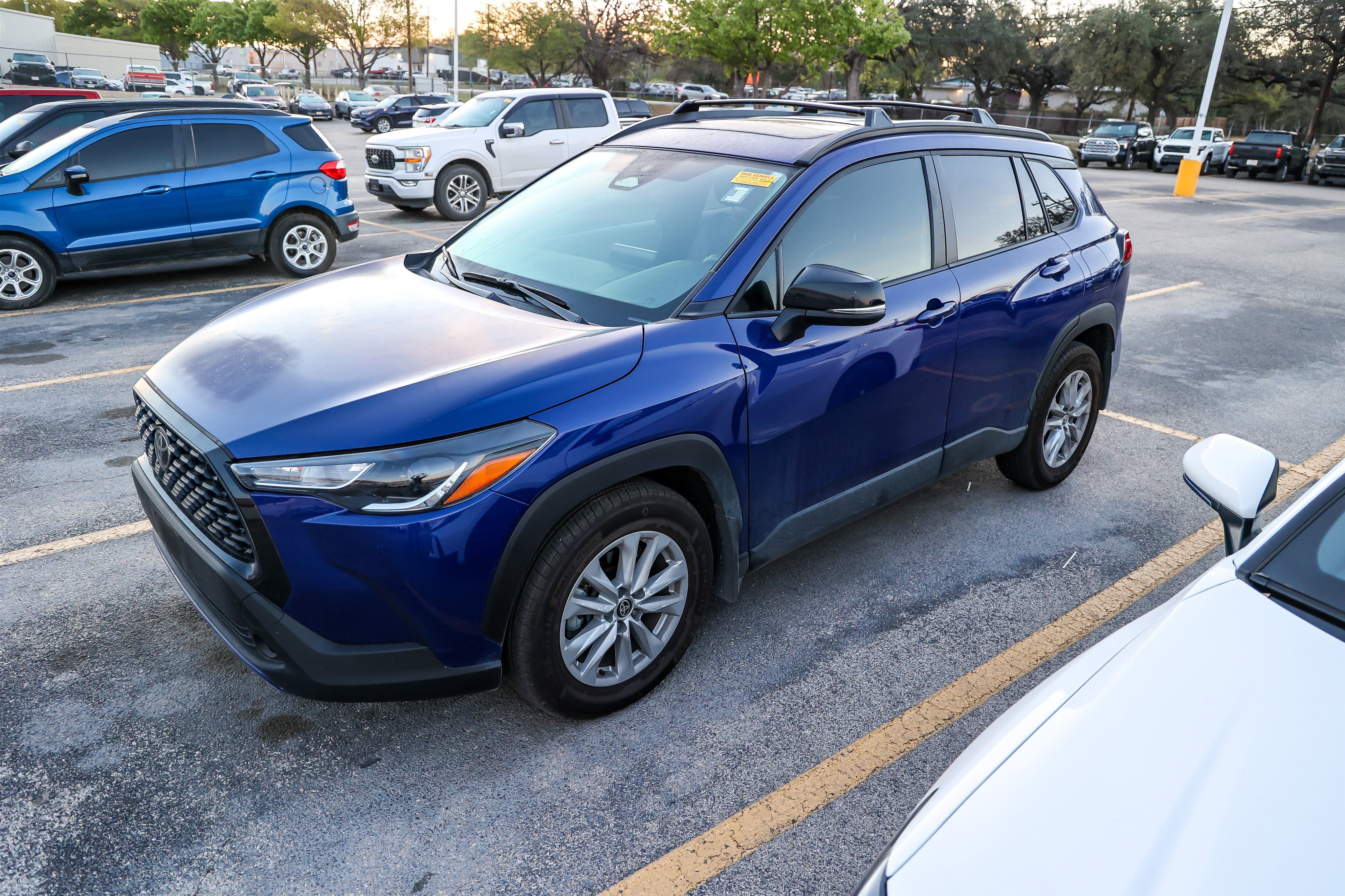 Certified 2025 Toyota Corolla Cross LE w/ Moonroof Package image 3