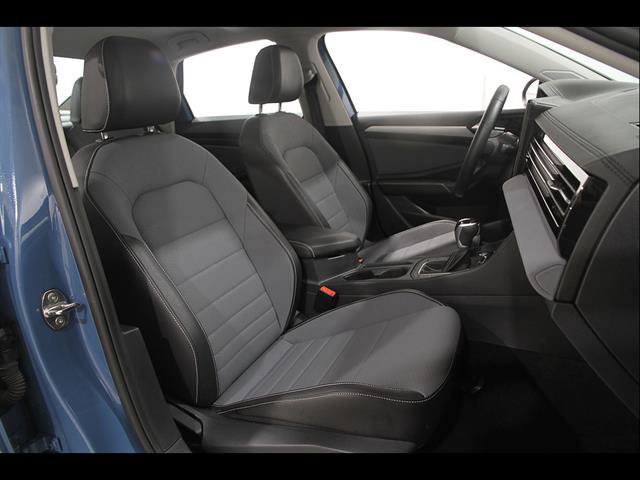 Certified 2025 Volkswagen Jetta SE FWD image 16